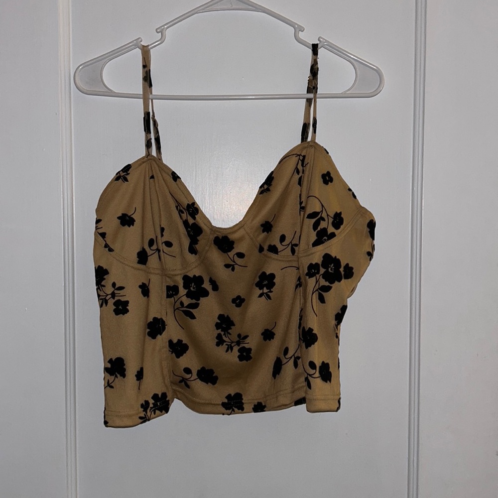 PRETTYLITTLETHING Tank Top